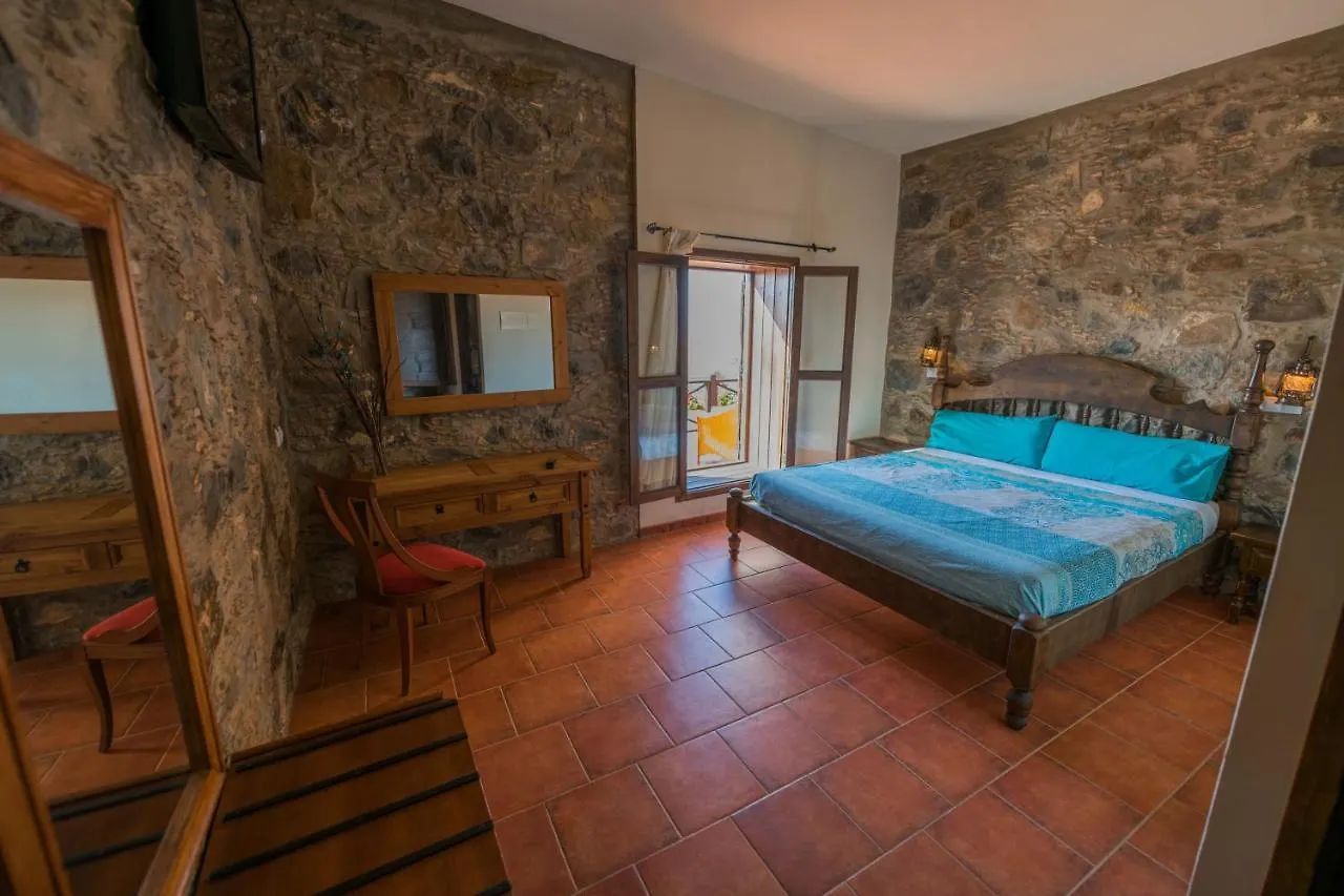 Hotel Rural Huerto Viejo Tesejerague