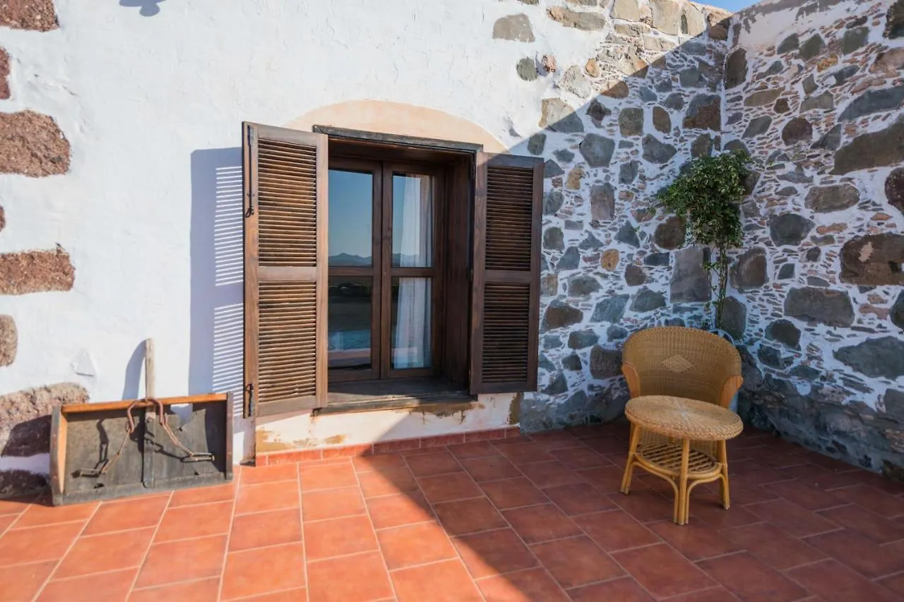 Hotel Rural Huerto Viejo Tesejerague Country house